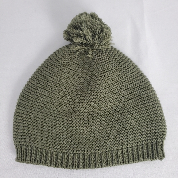 Oliver & Rain Olive Green Pom Beanie - One Size EUC - Picture 2 of 3